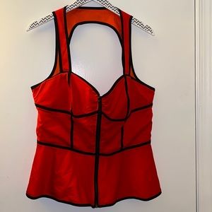 Cute flattering top!